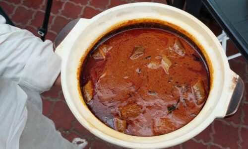 Gulai batang pisang saingan asam pedas