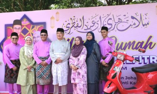 Vespa merah curi tumpuan di Rumah Terbuka SUK Melaka