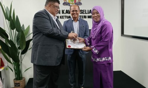 Bijak urus sisa, MPHTJ terima anugerah emas