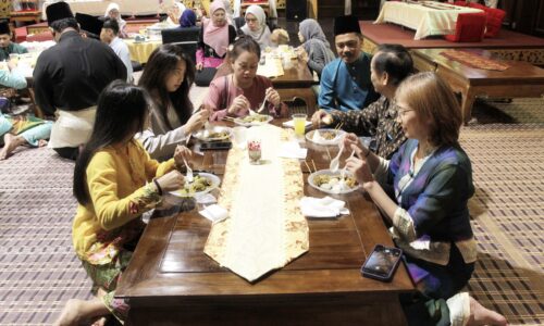 INSWA kekalkan tradisi makan beradab