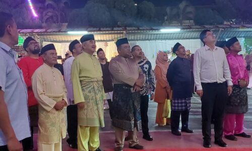Warga JKR Melaka beraya sakan