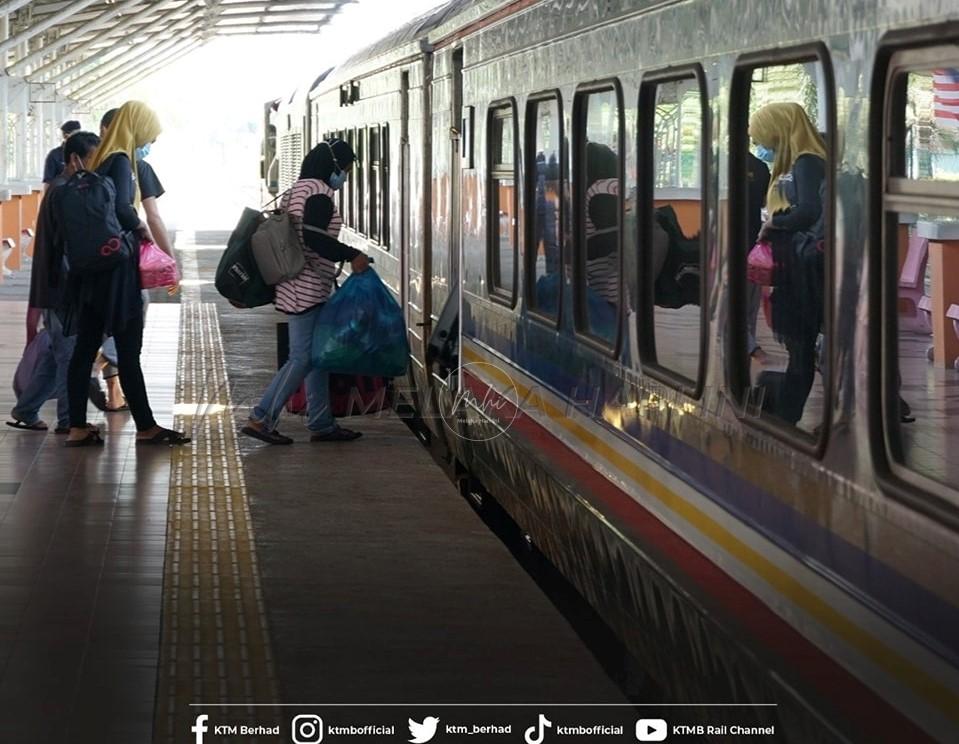 Ktmb train