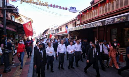 Pemimpin Kanan China lawat Jonker Street