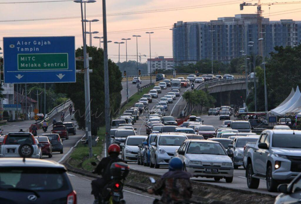 Melaka kaji 9 lokasi jalan sesak, laksana ‘no right turn’