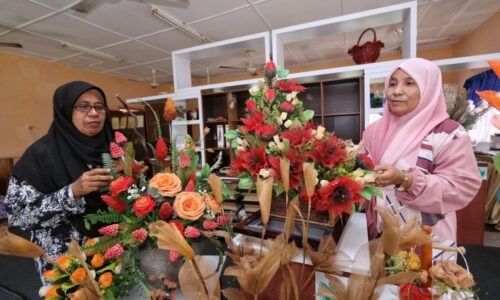 Seni gubahan daun getah