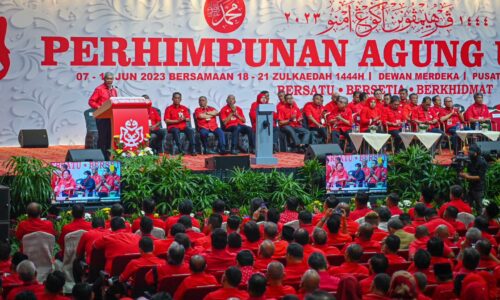 UMNO lancar Tabung Pendidikan Melayu bantu pelajar memerlukan