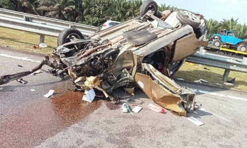 Suami isteri maut, dua anak parah dalam nahas di LPT2