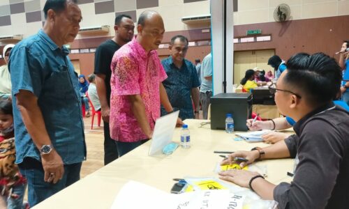 Penduduk kampung buat saringan kanser percuma