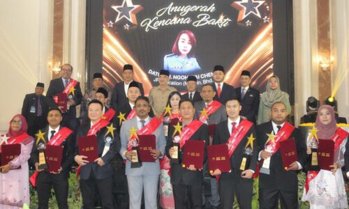 33 usahawan DMDI terima Anugerah Smart Partnership Usahawan IKS