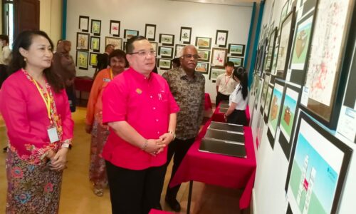 Pamer hasil karya pelajar sekolah di Balai Seni Lukis – Perzim