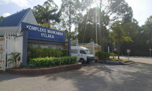 Mayat dalam kanvas: Empat rakan dihadapkan ke mahkamah