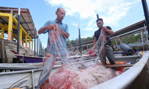 Rombak syarat permohonan lesen nelayan