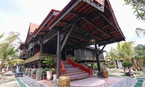 Mahligai tersembunyi dalam ceruk kampung