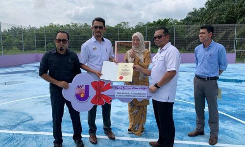 Chohong miliki gelanggang futsal baharu