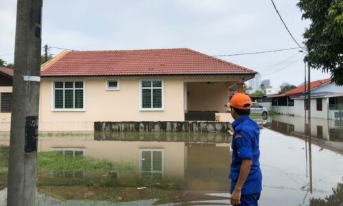 85 kediaman di Melaka terjejas banjir kilat