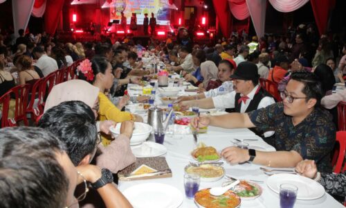 Melaka hidupkan tradisi ‘Makan Malam Tok Panjang’