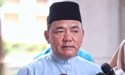 Pelantikan jawatankuasa masjid dan surau hak orang Islam – Exco