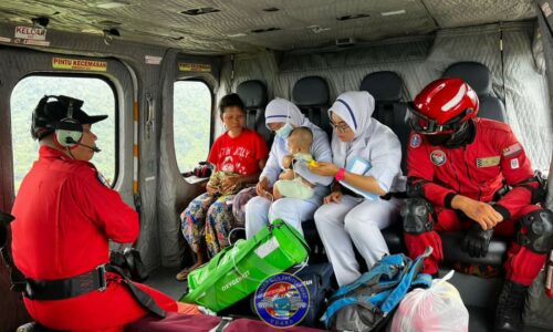 Bomba terbangkan bayi Orang Asli ke hospital