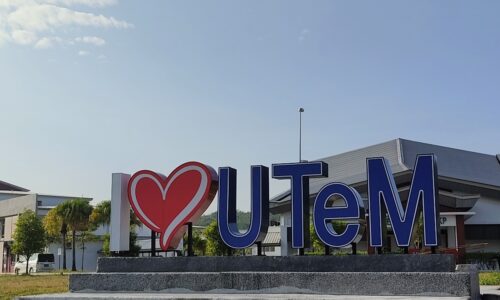 UTeM peruntuk biasiswa kesidang RM10 juta untuk pelajar tempatan dan negara bergolak