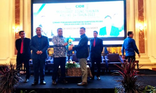 Melaka saran kontraktor jadi pakar seperti doktor