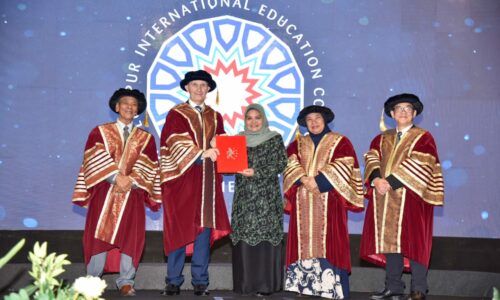 KM terima Asasi Pasca Siswazah Pentadbiran Perniagaan KLIEC