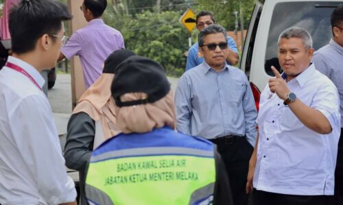 Kilang ayam didakwa punca bau busuk dikompaun