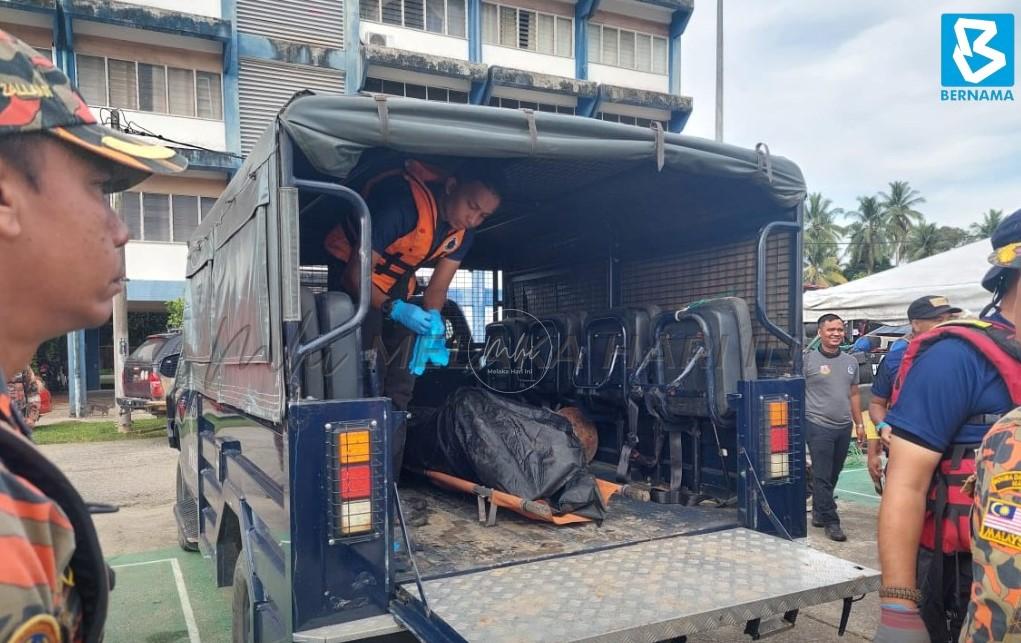 Mayat lemas kepala air