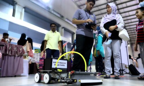 Laksana inisiatif universiti angkat kongsi ilmu robotik – Exco