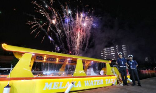 ‘Water Taxi’ mudahkan pelancong ke Banda Hilir