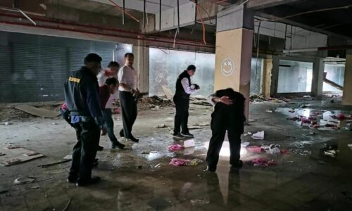 Pasar raya terbiar jadi sarang jentik-jentik