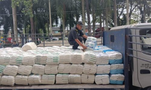 Tiada lesen: KPDN rampas lebih 5,000 kg gula, 300 kg minyak masak
