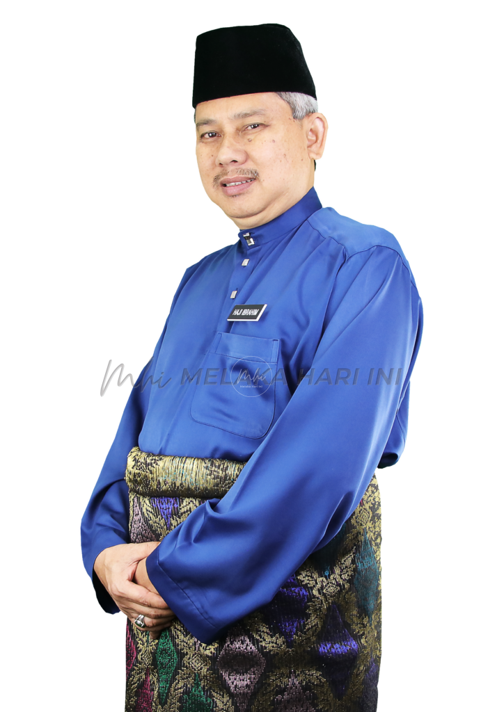 DATUK IBRAHIM BAJU BIRU 2 (1)