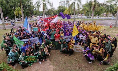 Sukan satukan warga kerja TM Melaka