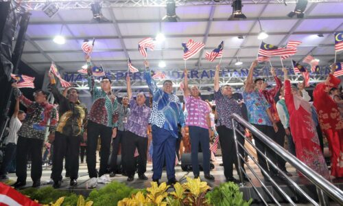 30,000 rakyat Melaka rai sambutan ambang merdeka