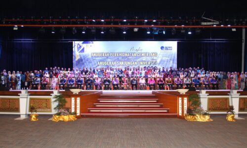 UTeM beri penghargaan kepada lebih 300 kakitangan