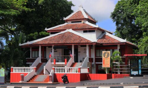 Kontraktor baik pulih Surau Warisan sudah dilantik