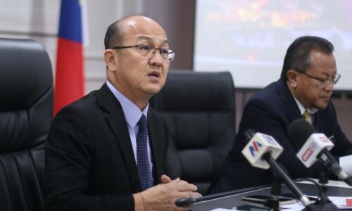 Sakit perut lepas makan ayam masak lemak