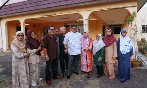 ‘Megah anak murid jadi Ketua Menteri’
