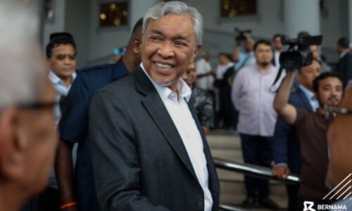 Ahmad Zahid dilepas tanpa dibebaskan daripada 47 pertuduhan