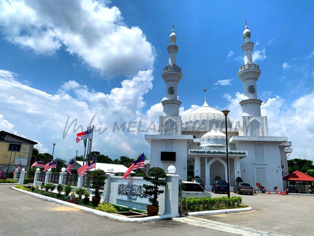 Lambaian Masjid Putih