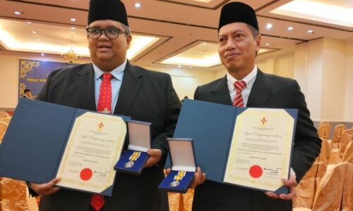 Jasa dua juruterbang nahas pesawat terhempas diiktiraf Persekutuan Pengakap Malaysia