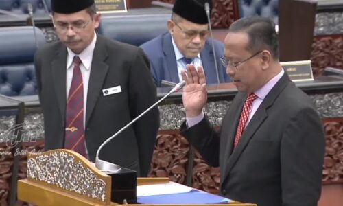 Suhaizan angkat sumpah Ahli Parlimen Pulai, Nik Abduh dilantik Senator