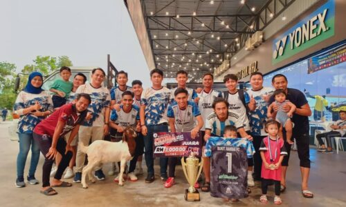 Johan futsal dapat hadiah kambing