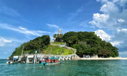 Tiga jeti jadi pintu utama ke Taman Laut Melaka