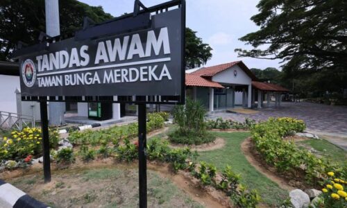 MBMB naik taraf tandas dan bina surau Taman Bunga Merdeka