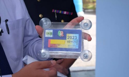 Bas kilang guna cukai jalan palsu
