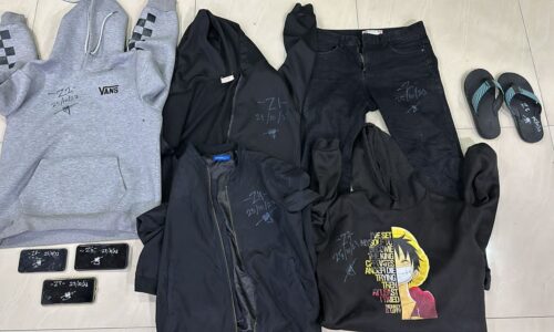 Pakai ‘hoodie’ pecah masuk kedai