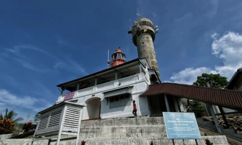 Tarikan Rumah Api 143 tahun di Pulau Undan