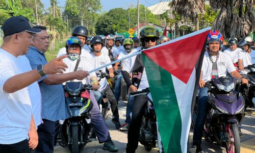 200 anak muda berkonvoi tanda solidariti untuk Palestin