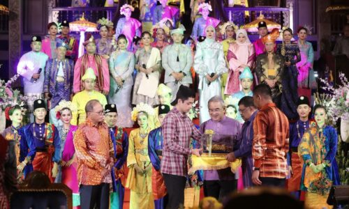 Manifestasi kasih sayang Melaka kepada Agong, Raja Permaisuri